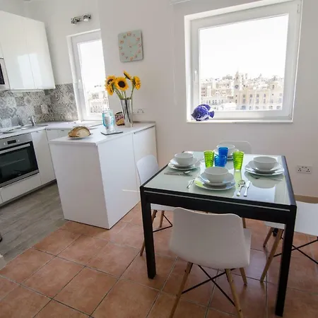 شقة Marina View Malta سنجليا